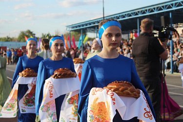 Огонь юбилейного «Золотого колоса Оренбуржья» зажжен